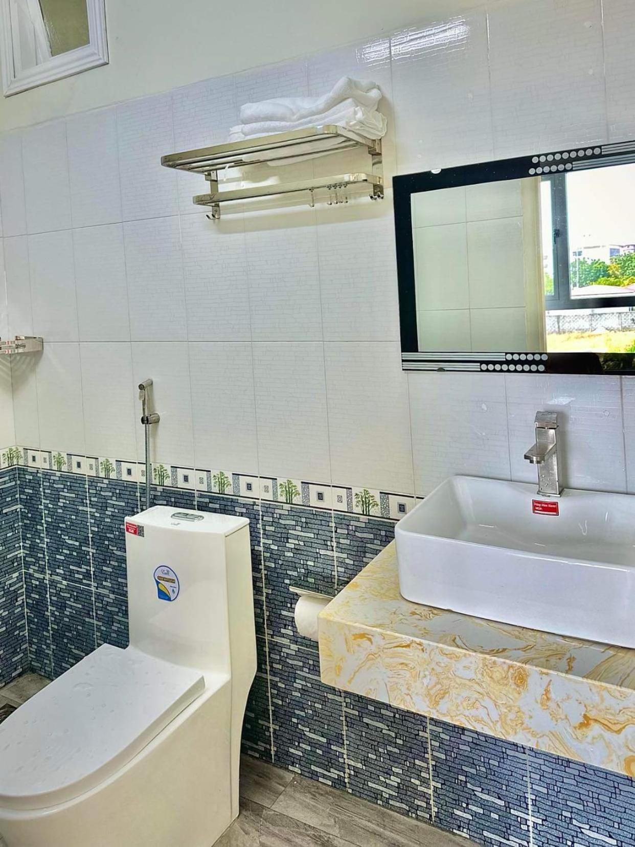 Khach San Sinh Hien Hotell Tuy Hoa Eksteriør bilde